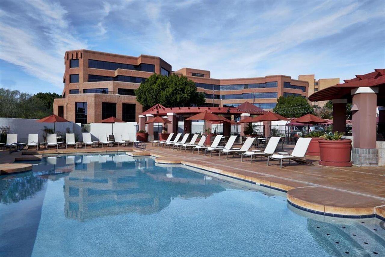 Hilton Garden Inn Scottsdale Old Town Exterior photo