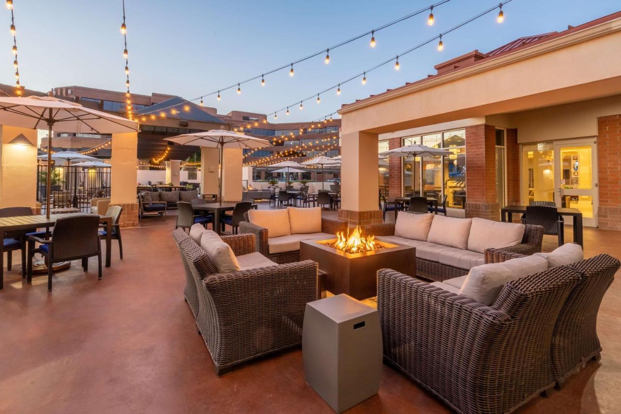 Hilton Garden Inn Scottsdale Old Town Exterior photo